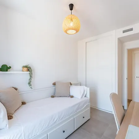 Bright & Modern Pacos Retreat - 3 Bedroom - Pass The Keys *