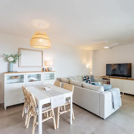 Bright & Modern Pacos Retreat - 3 Bedroom - Pass The Keys * Fuengirola