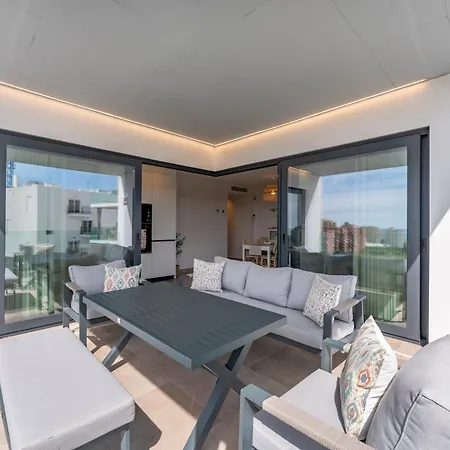Bright & Modern Pacos Retreat - 3 Bedroom - Pass The Keys